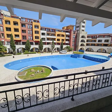 V Tichom Prostredi Marina Cape Διαμέρισμα